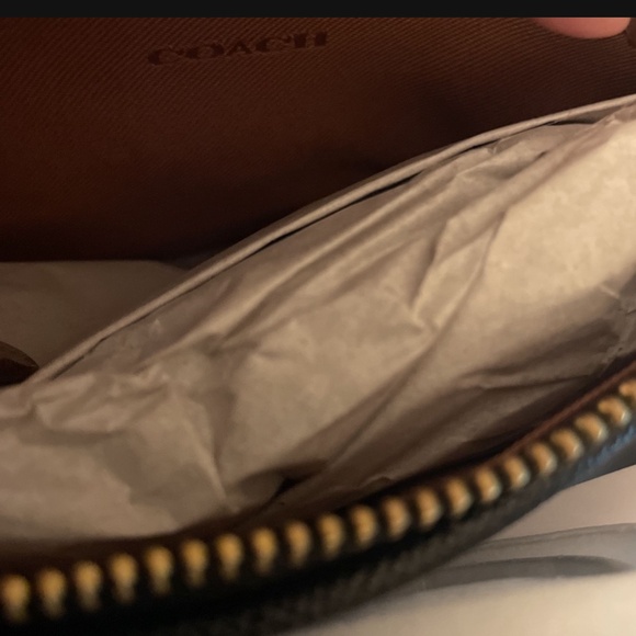 Coach CG KITT CrossBody - Picture 2 of 5